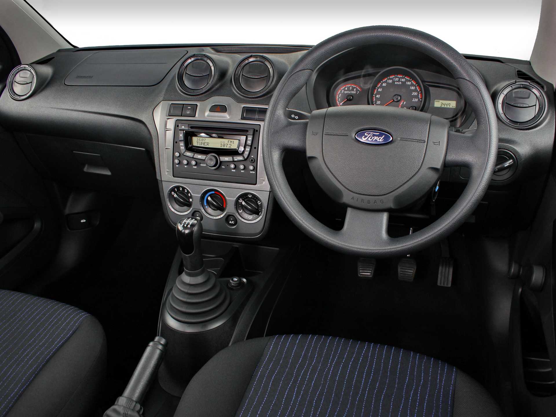 Buy Used 2011 Ford Figo 1.4 TITANIUM DURATORQ Manual in undefined - CARS24