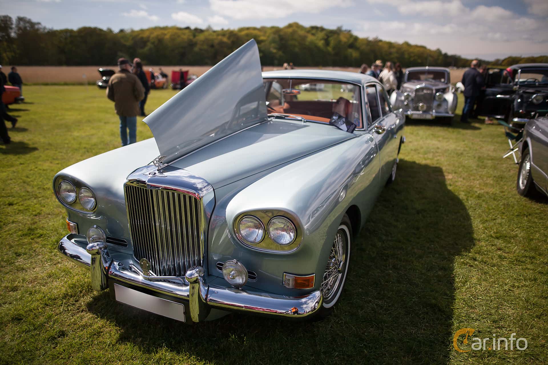 https://s.car.info/image_files/1920/bentley-s3-front-tjoloholm-classic-motor-2015-1-103100.jpg