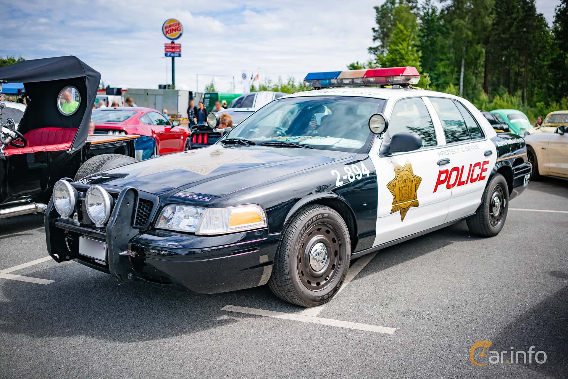 Ford Crown Victoria