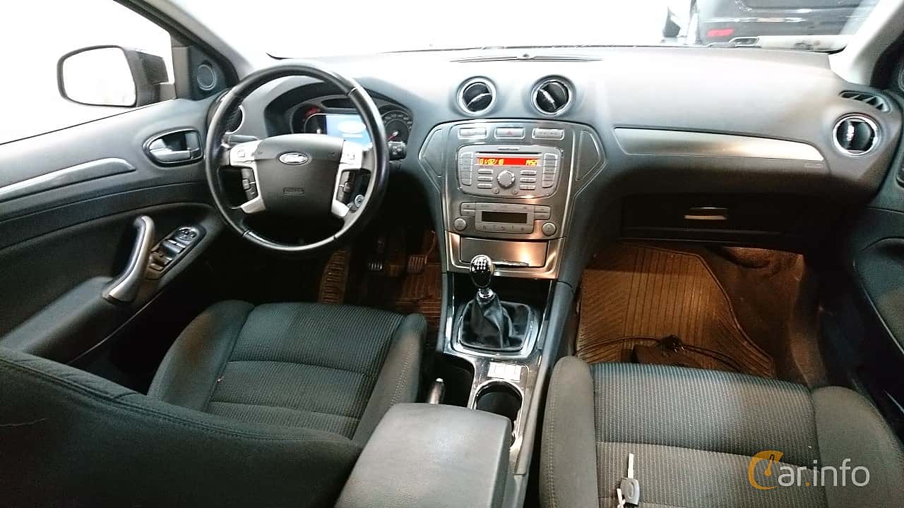 ford-mondeo-combi-interior-2-509182.jpg