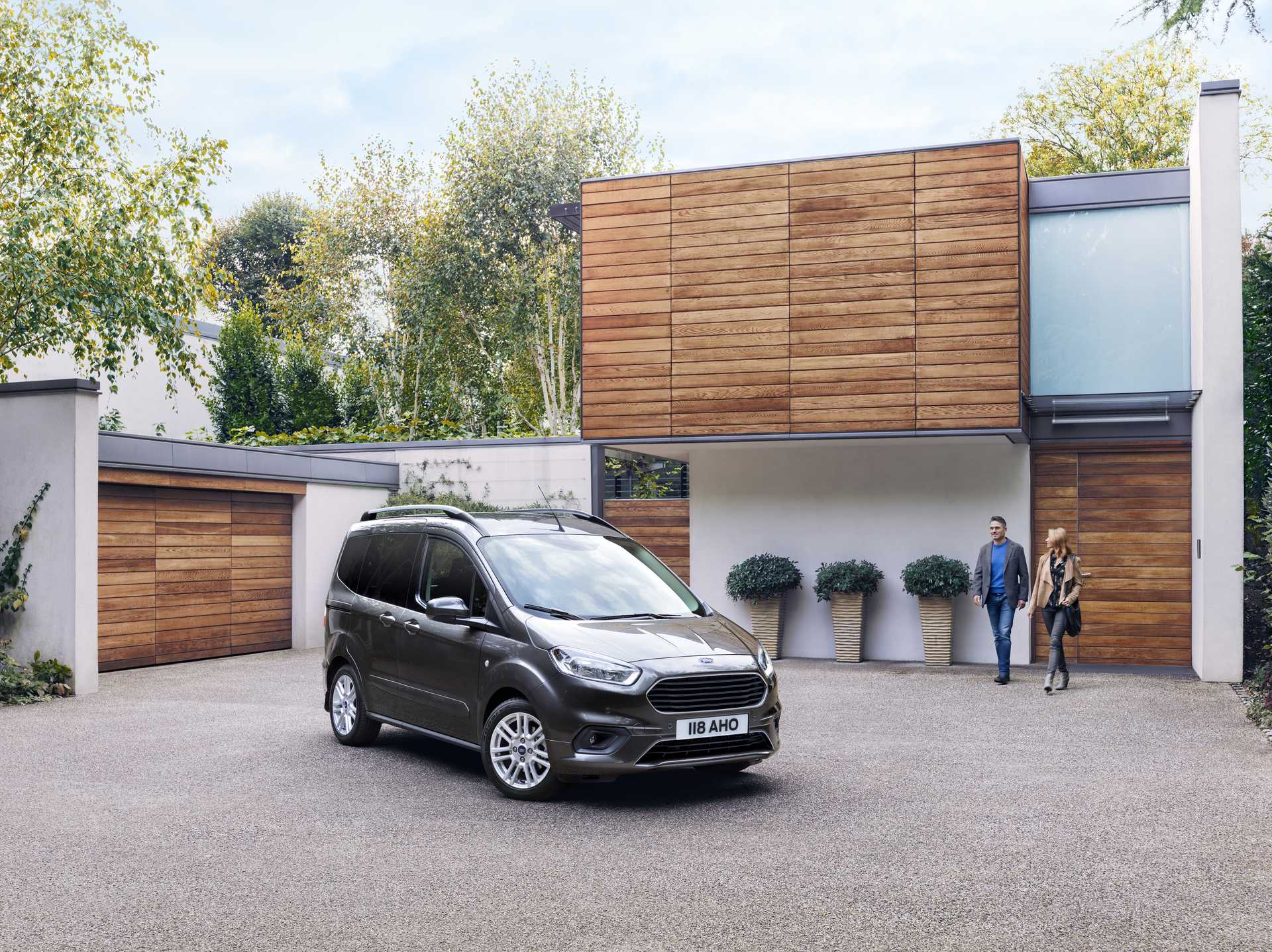 Ford Tourneo Courier JU2 Facelift