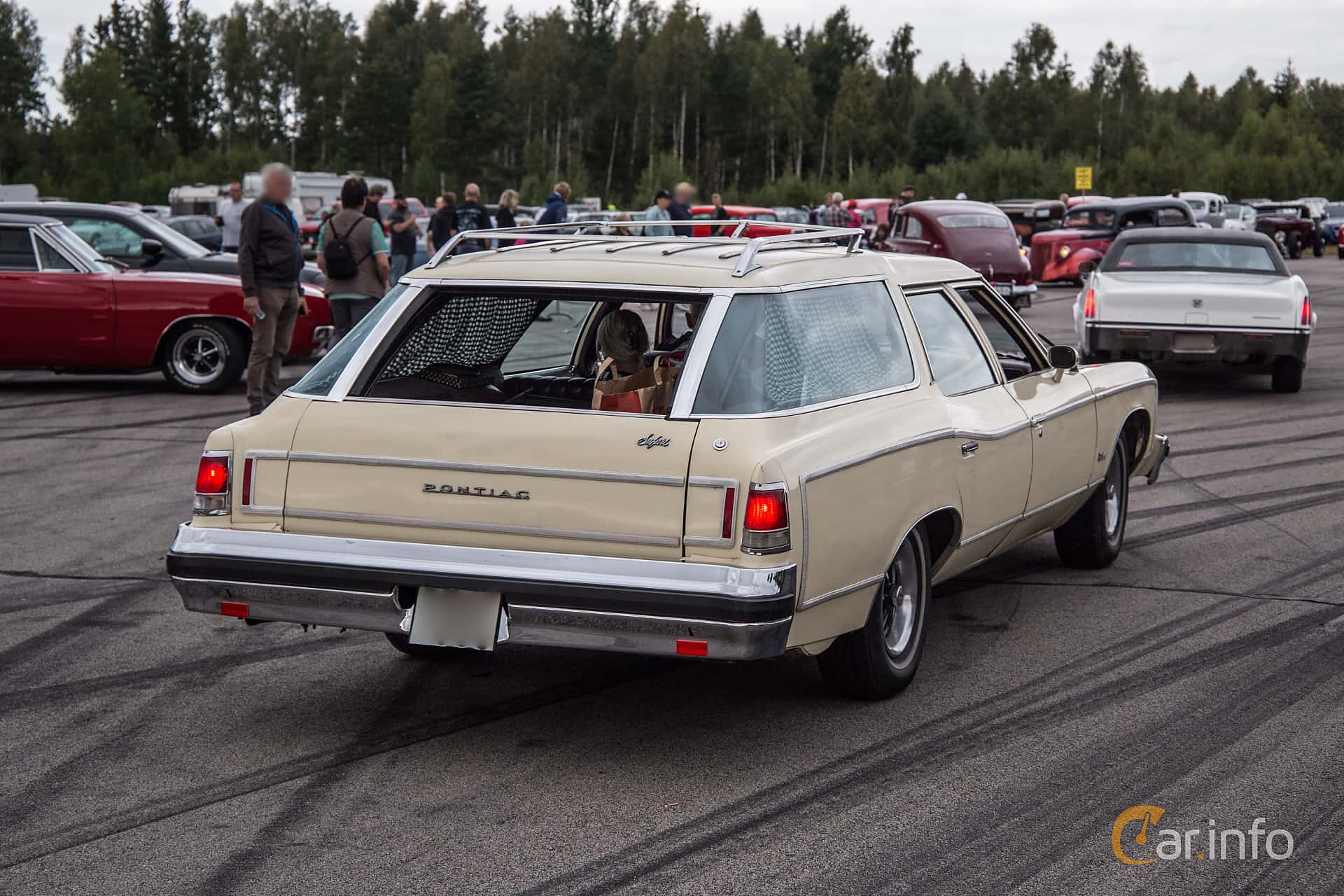 Pontiac catalina wagon