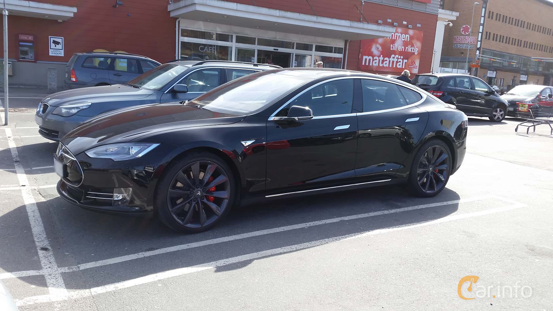 Tesla Model S 2015