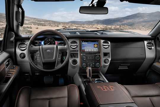 Interior of Ford Expedition 3.5 V6 Ecoboost SelectShift, 370hp, 2015 