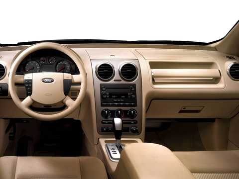 Interior of Ford Freestyle 3.0 V6 AWD CVT, 206hp, 2005 