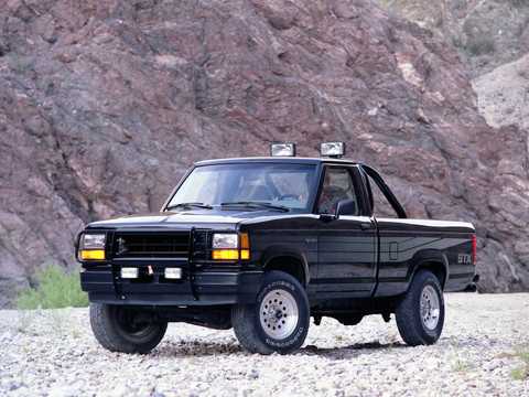 Front/Side  of Ford Ranger Regular Cab 4.0 V6 OHV 4x4 162hp, 1990 