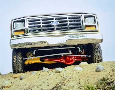 Front  of Ford Bronco 1984 