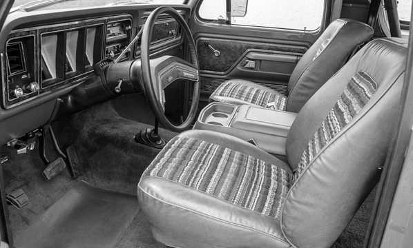 Interiör av Ford Bronco 1978 