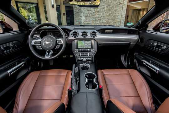 Interior of Ford Mustang Convertible Manual, 290hp, 2018 