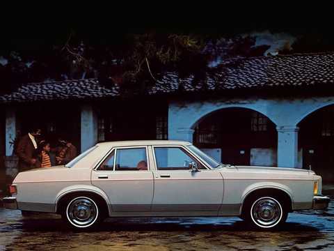 Sida av Ford Granada 4-dörrar 1980 