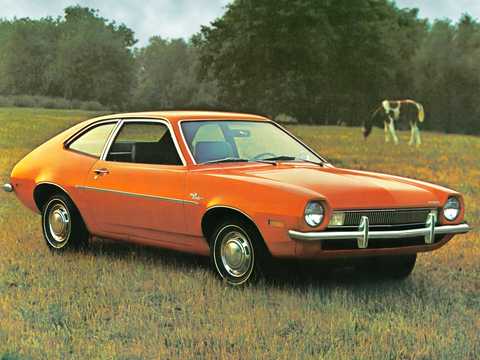 Fram/Sida av Ford Pinto 2-dörrars 1972 