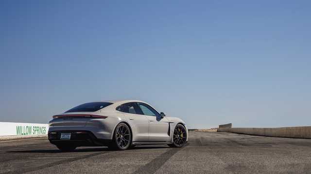 Bak/Sida av Porsche Taycan GTS Direct Drive/Automatic, 598hk, 2022 