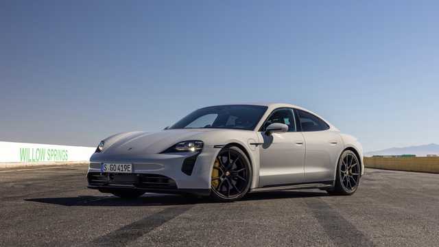 Fram/Sida av Porsche Taycan GTS Direct Drive/Automatic, 598hk, 2022 