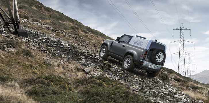Back/Side of Land Rover Defender 90 Hard Top 2021 