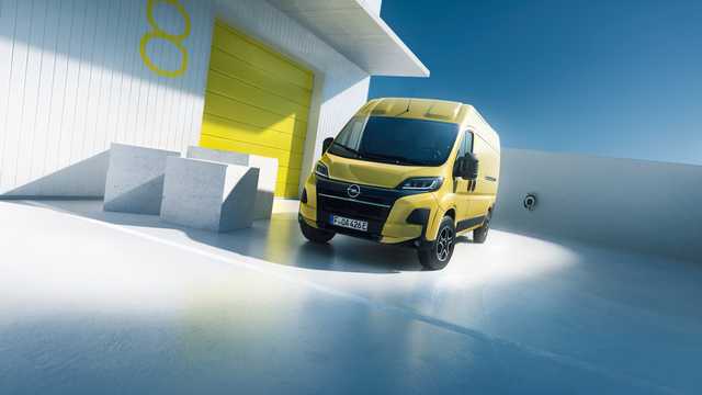 Front/Side  of Opel Movano-E 3.5t, 272hp, 2024 