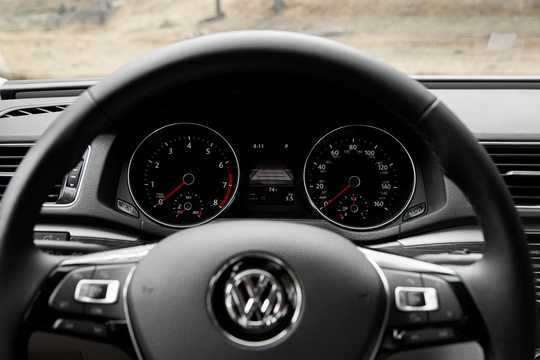 Interiör av Volkswagen Passat (NA) 1.8 TSI TipTronic, 170hk, 2016 