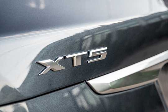Close-up of Cadillac XT5 3.6 V6 AWD Automatic, 314hp, 2020 