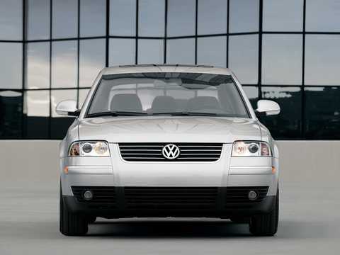 Fram av Volkswagen Passat (NA) 1.8 T 4Motion TipTronic, 170hk, 2005 