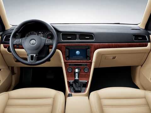 Interior of Volkswagen Lavida 1.4 TSI DSG Sequential, 131hp, 2013 
