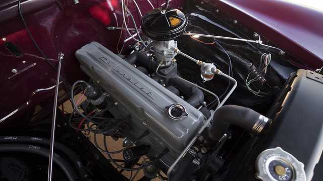Engine compartment  of Chevrolet 3100 3.5 Manual, 93hp, 1953 