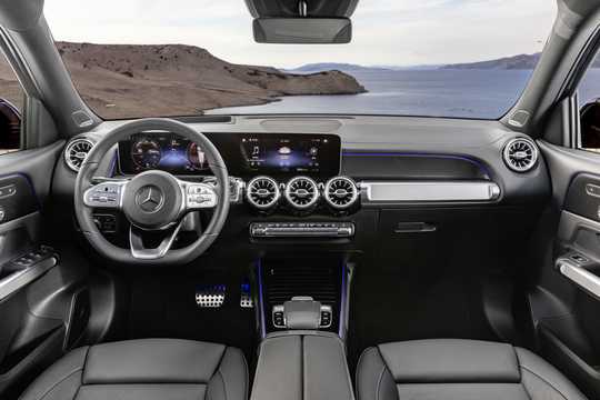 Interior of Mercedes-Benz GLB 2020 