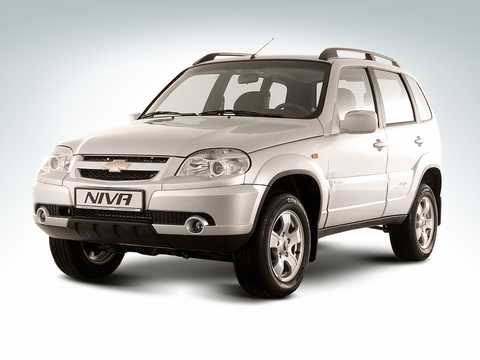 Front/Side  of Chevrolet Niva 1.7 4x4 Manual, 80hp, 2010 