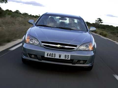Front  of Chevrolet Evanda 2.0 Automatic, 131hp, 2005 