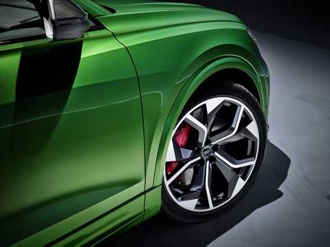 Närbild av Audi RS Q8 TipTronic, 600hk, 2020 