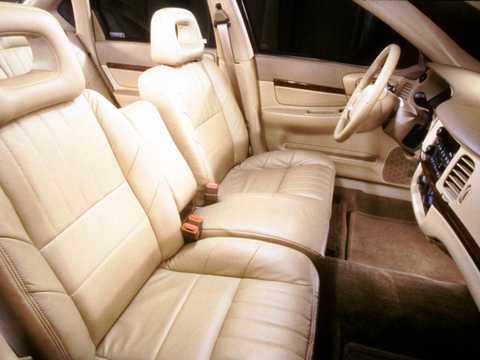Interior of Chevrolet Impala 3.4 V6 SFI Hydra-Matic, 182hp, 2000 