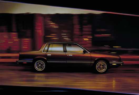 Sida av Chevrolet Celebrity 1982 