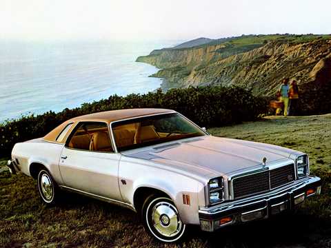 Fram/Sida av Chevrolet Chevelle Malibu Classic Coupé 6.6 V8 Hydra-Matic, 177hk, 1976 