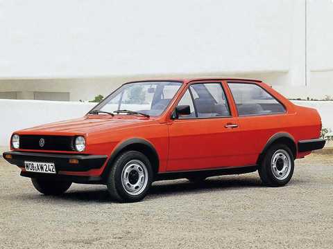 Front/Side  of Volkswagen Polo Classic 1.05 Manual, 45hp, 1985 