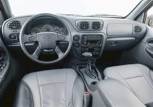 Interior of Chevrolet TrailBlazer 4.2 4WD Hydra-Matic, 273hp, 2002 