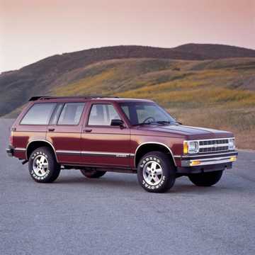 Front/Side  of Chevrolet S-10 4-door Blazer 4.3 V6 TBI 162hp, 1991 