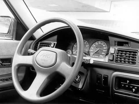 Interiör av Mazda 626 Halvkombi 1990 