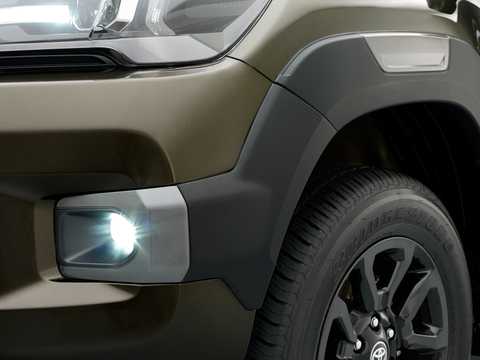 Close-up of Toyota Hilux Double Cab 2.8 4WD Automatic, 204hp, 2021 