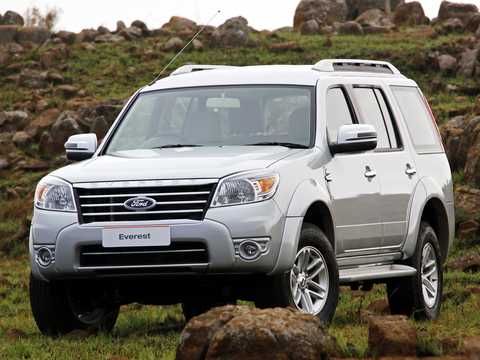 Front/Side  of Ford Everest 2010 