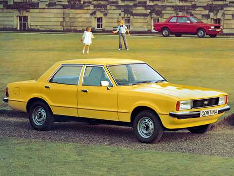 Front/Side  of Ford Cortina 4-door Sedan 1976 