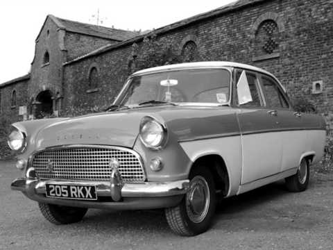 Front/Side  of Ford Consul 1.7 Manual, 60hp, 1956 