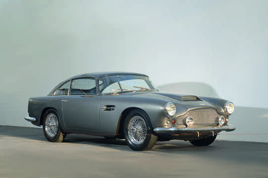 Front/Side  of Aston Martin DB4 Coupé 1st Generation 