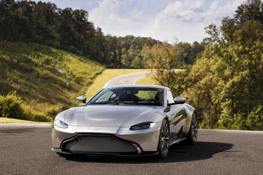 Front/Side  of Aston Martin Vantage 4.0 V8 Automatic, 510hp, 2018 