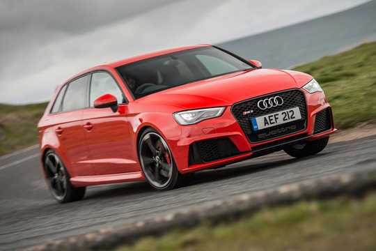 Front/Side  of Audi RS 3 Sportback 2.5 TFSI quattro S Tronic, 367hp, 2015 