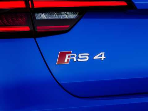 Close-up of Audi RS 4 Avant 2.9 V6 TFSI quattro TipTronic, 450hp, 2018 