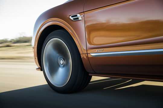 Närbild av Bentley Bentayga Speed 6.0 W12 Automatisk, 635hk, 2019 