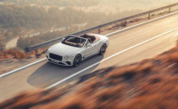 Front/Side  of Bentley Continental GTC 6.0 W12 TSI DCT, 635hp, 2019 