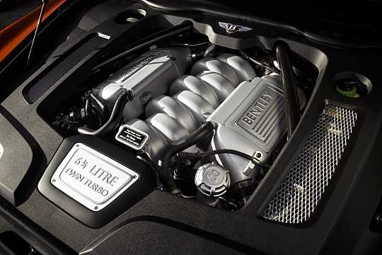 Motorutrymme av Bentley Mulsanne Speed 6.75 V8  Automatisk, 537hk, 2015 