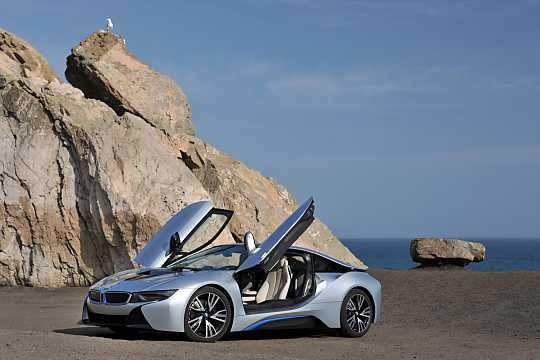 Front/Side  of BMW i8 1.5 Steptronic, 362hp, 2015 