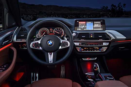 Interior of BMW X3 M40i Steptronic, 360hp, 2018 