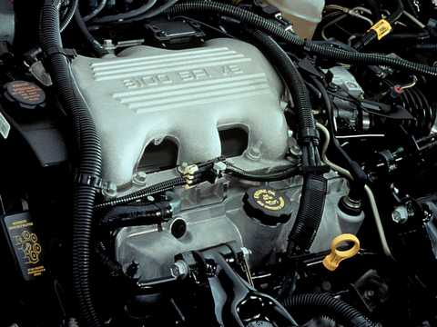 Engine compartment  of Buick Century 3.1 V6 Hydra-Matic, 162hp, 1997 
