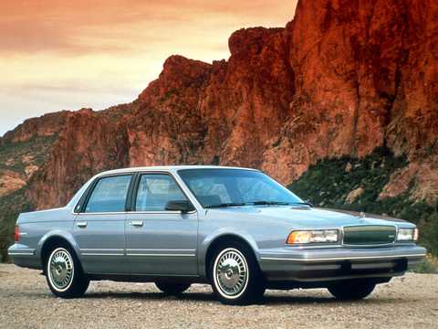 Fram/Sida av Buick Century Sedan 1991 